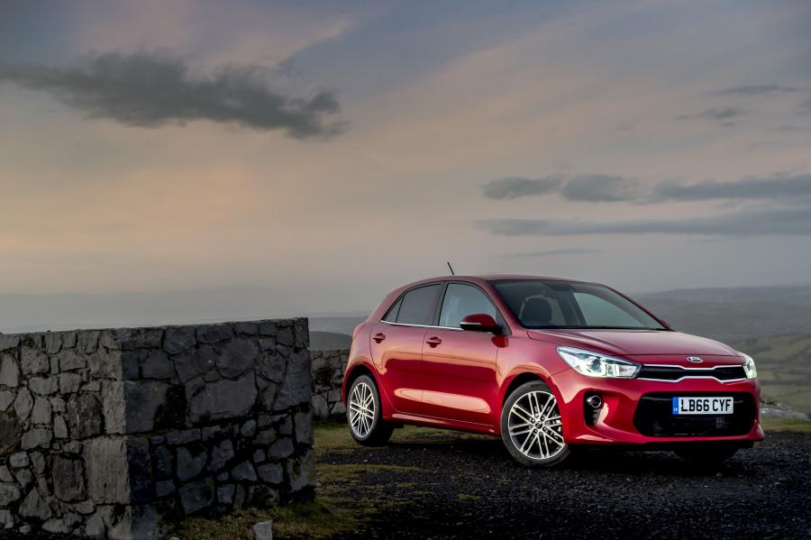  Kia Rio First Edition 2017 года  (UK) (фото 3 из 70)